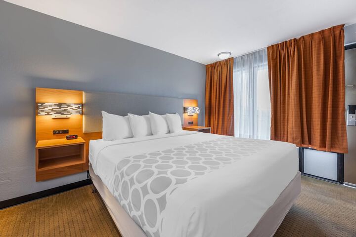 Room 22 of 40