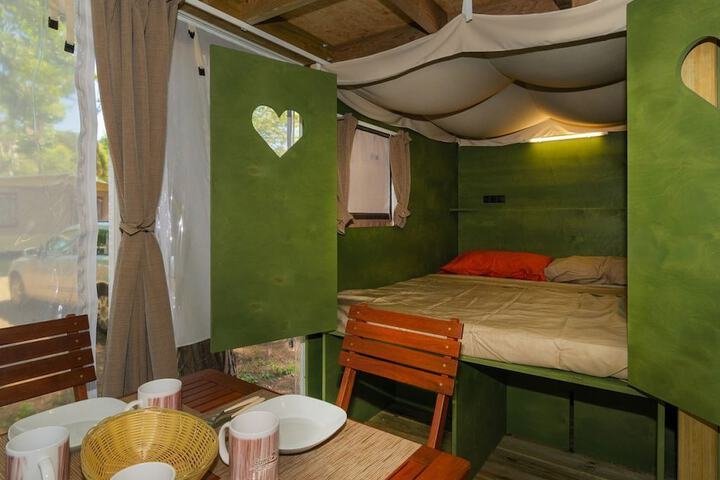 Room 13 of 91