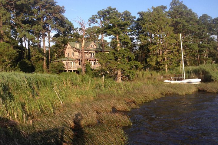 Cypress Moon Inn