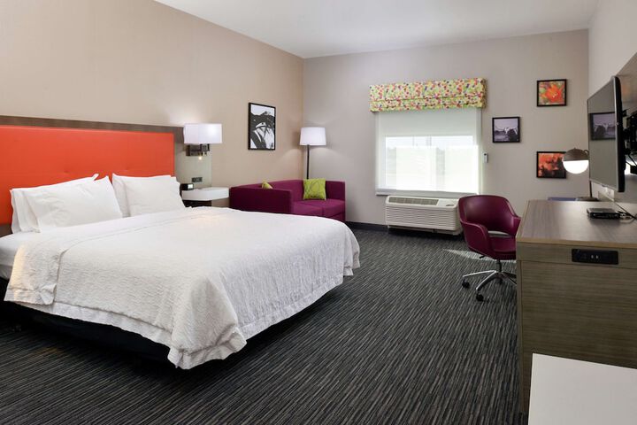Room 27 of 79