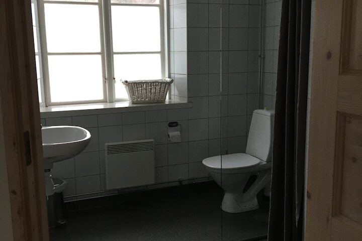 Room 9 of 40