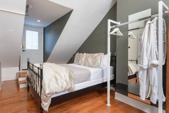 Room 4 of 91