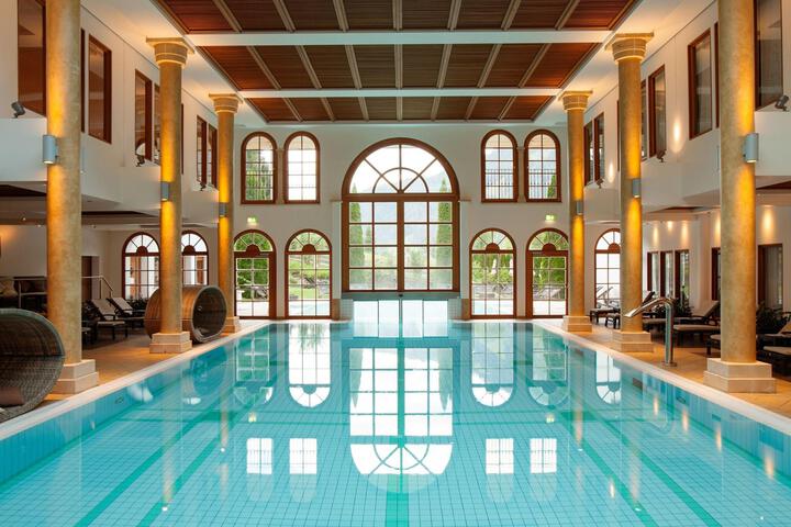 Pool 33 of 61