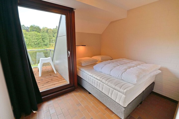 Room 5 of 42