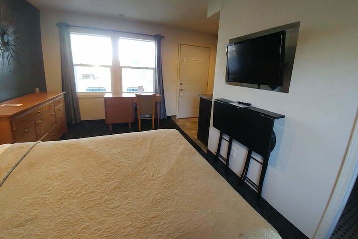 Room 8 of 45