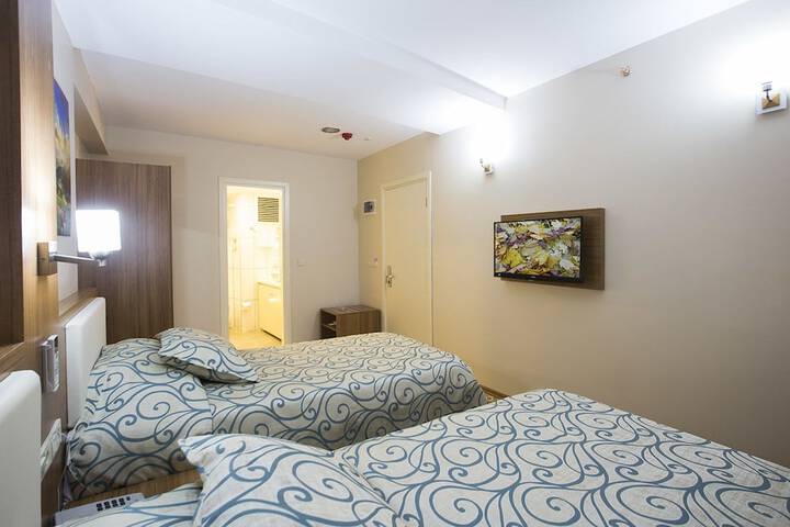 Room 7 of 20