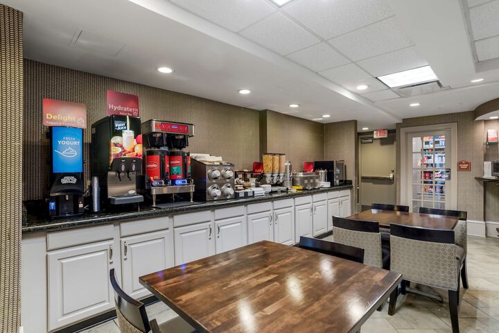 Breakfast area