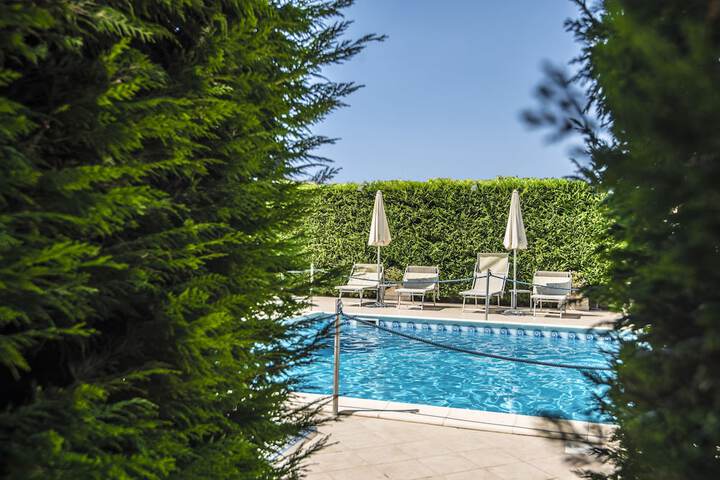 Hotel with Pool