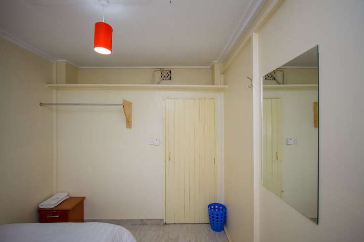Room 7 of 31