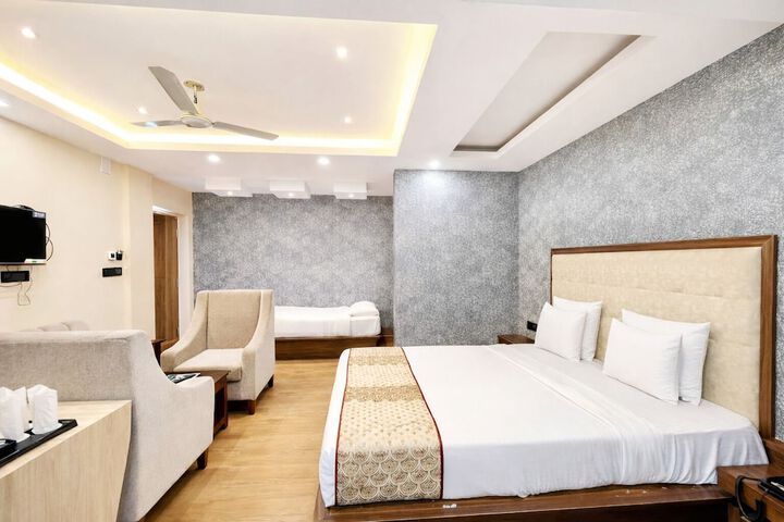 Room 4 of 19