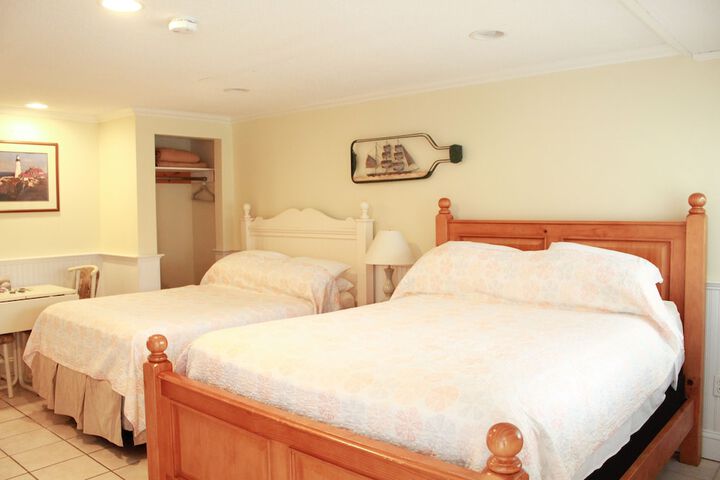 Room 44 of 230