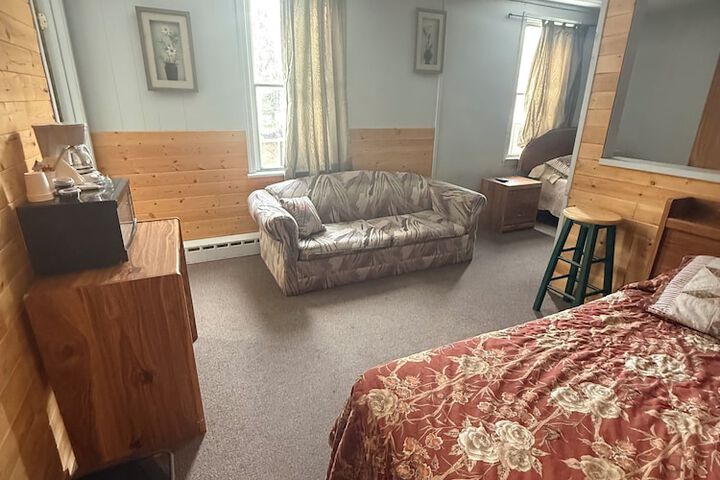 Room 13 of 44