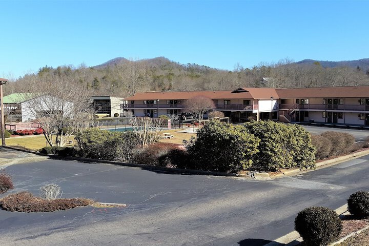 Property Grounds 31 of 49