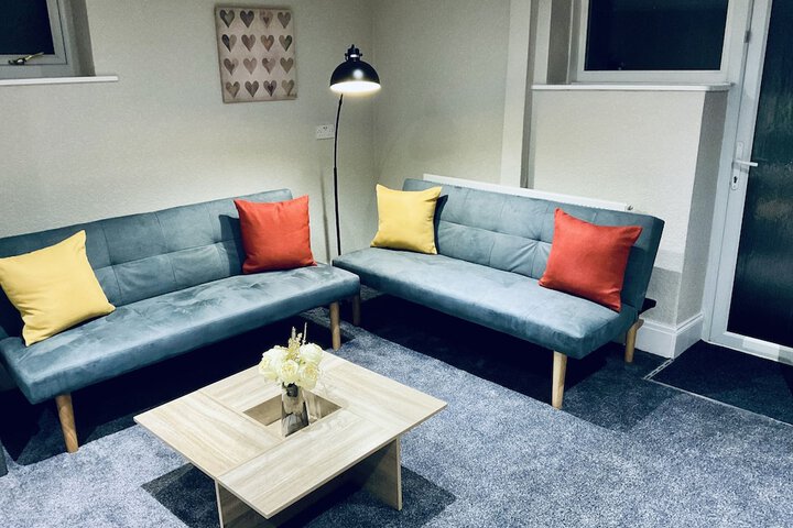 Room 72 of 131