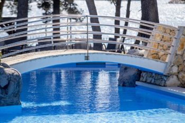 Pool 54 of 70