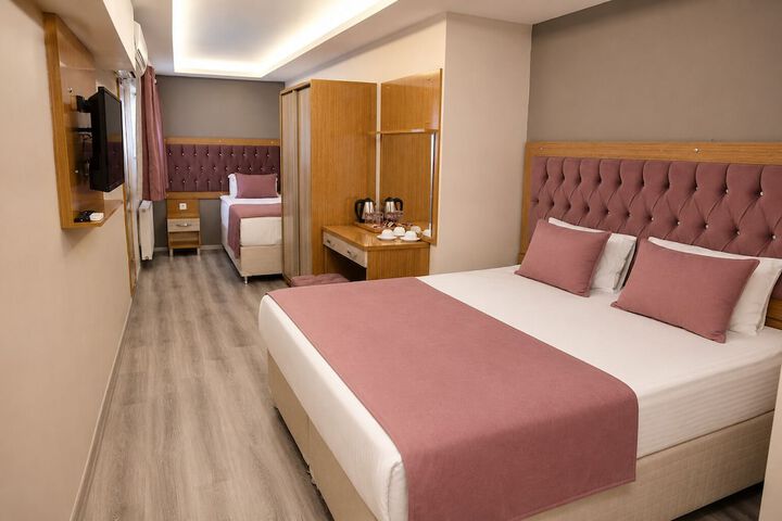 Room 6 of 65