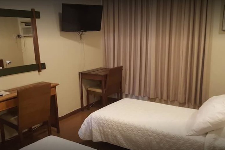 Room 15 of 42