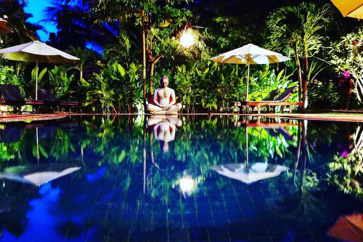 Pool Hotel