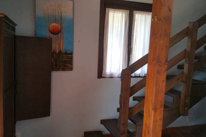 Room 12 of 27