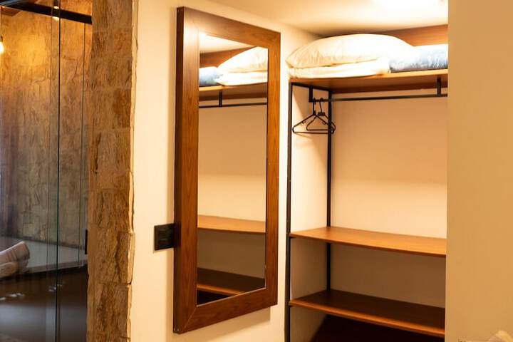 Room 16 of 75