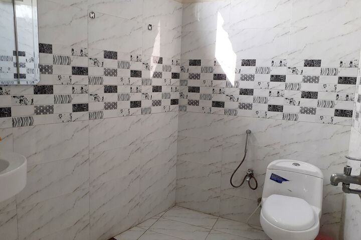Room 12 of 21