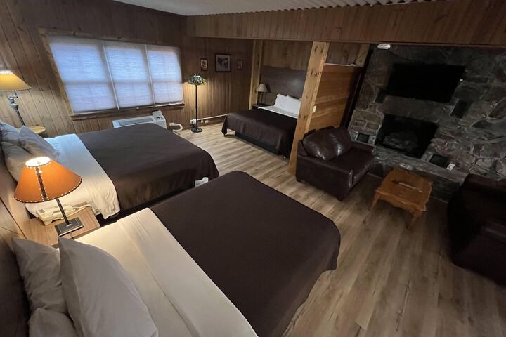 Room 6 of 48