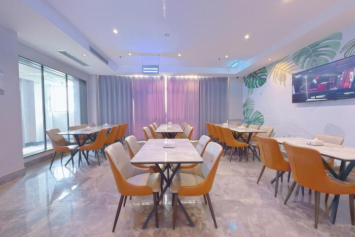 Urban Garden Hotel (Rizhao High-Speed Rail West Station)