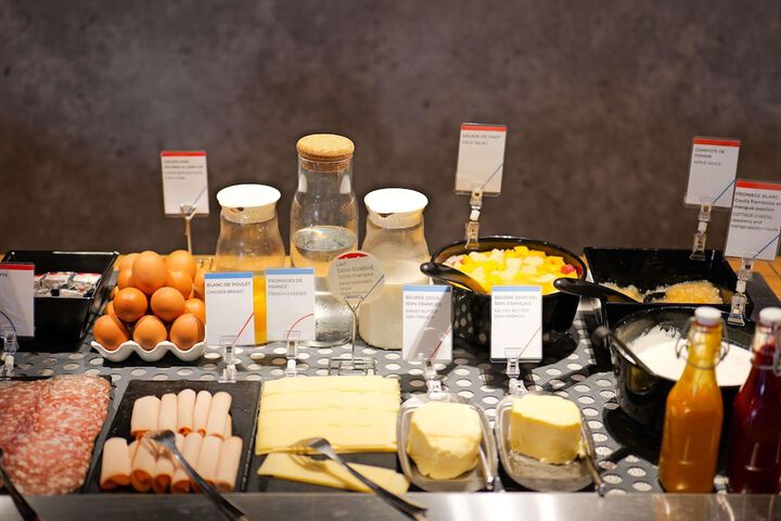 Breakfast/Coffee Service 76 of 97