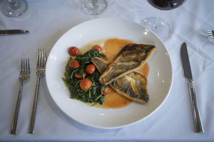 Dining 22 of 36