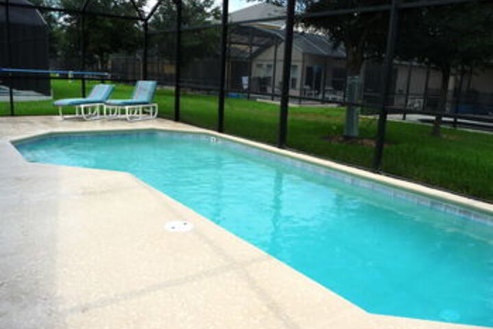 Pool 72 of 82