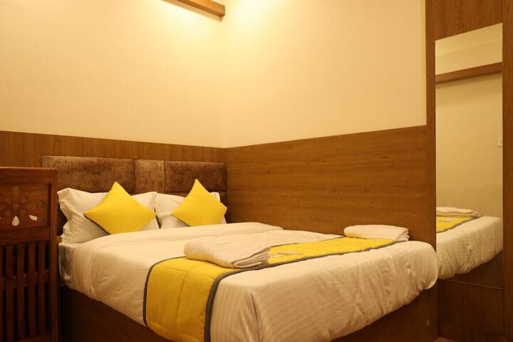 Room 4 of 30