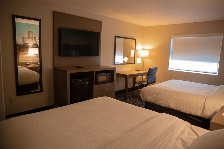 Standard Queen Bed Accessible (13 of 22)