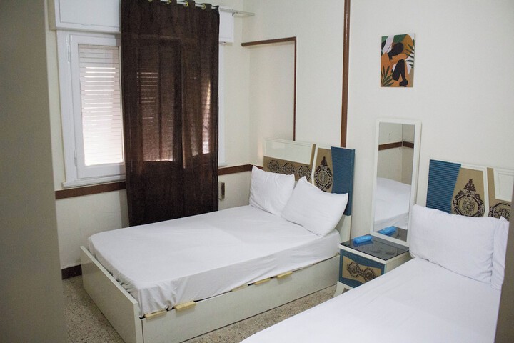 Room 10 of 37