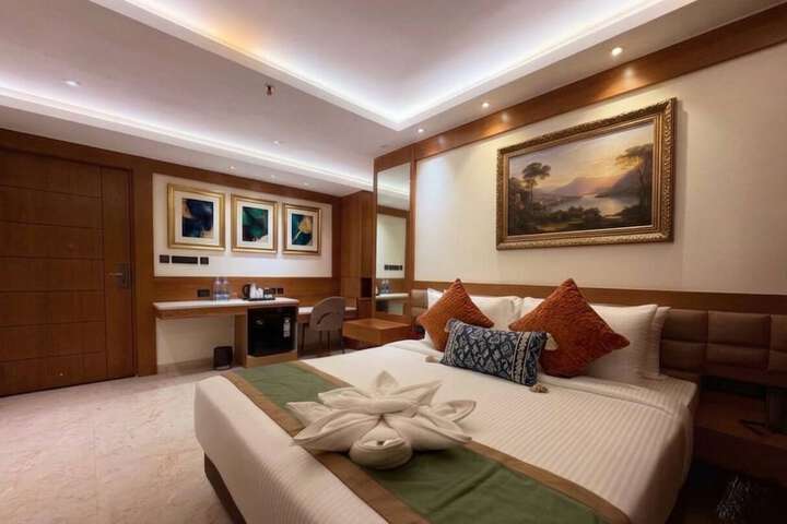 Room 15 of 24