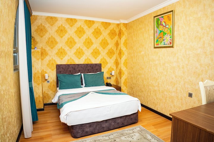 Room 19 of 113