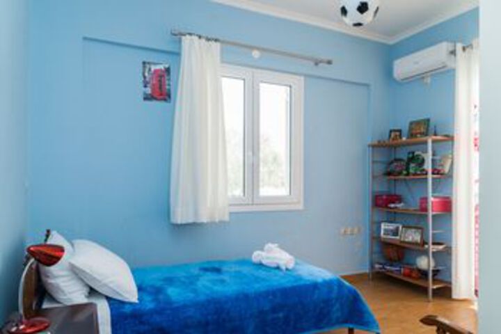 Room 12 of 42