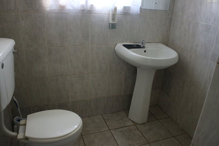 Room 9 of 18