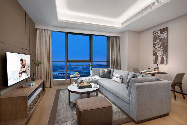 Room 4 of 74