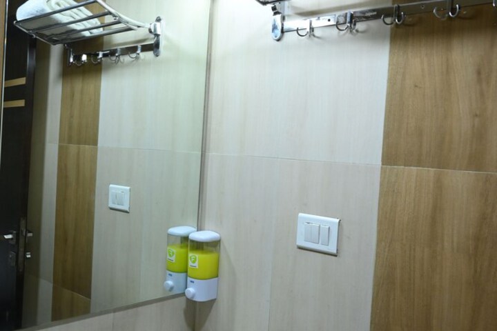 Room 11 of 20
