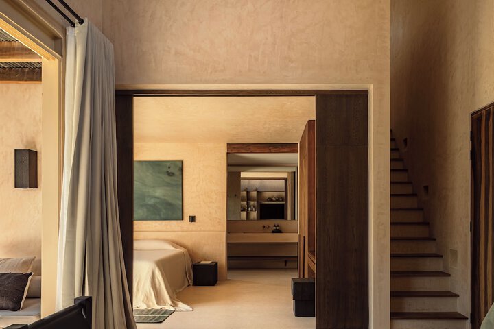 Room 7 of 42