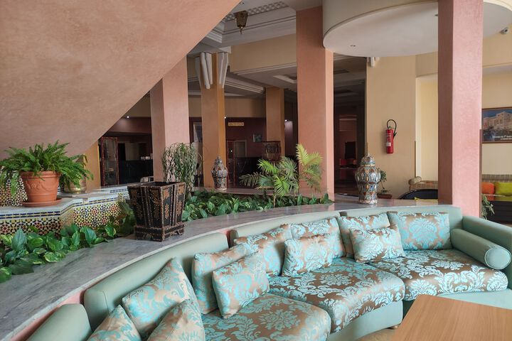 Guest Lobby