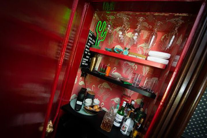 Lounge 52 of 95