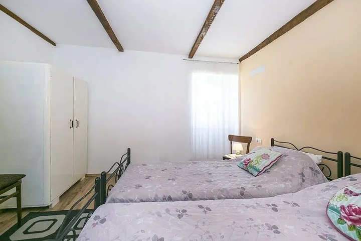 Room 3 of 17