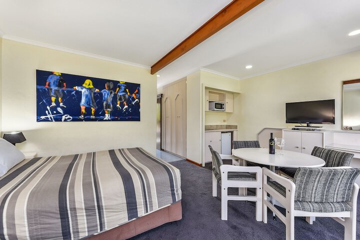 Room 15 of 41