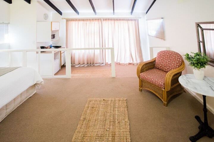 Room 20 of 143