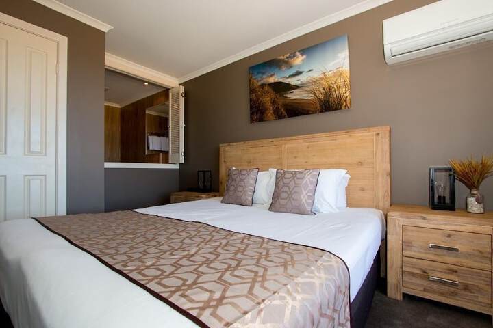 Room 5 of 22