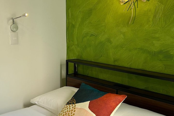 Room 5 of 46