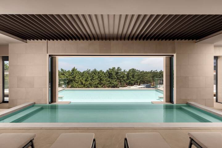Pool 42 of 57
