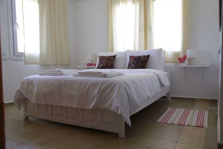 Room 4 of 26