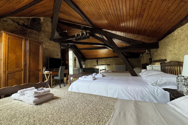 Room 3 of 9